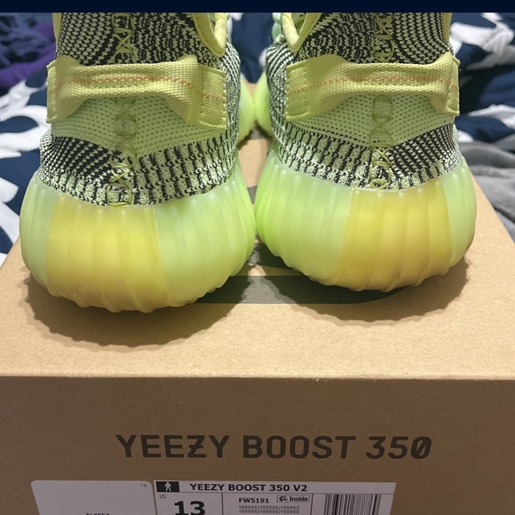 Yeezy boost - Picture 3 of 4